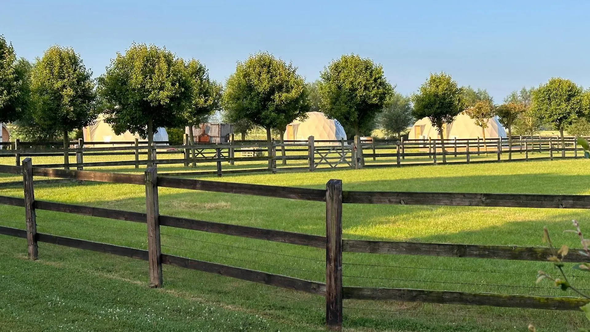 Luxury tent Id Glamping De Coude Scheure Hotel Middelkerke